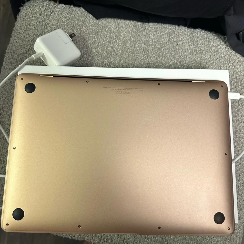 Apple MacBook in Elegant Gold